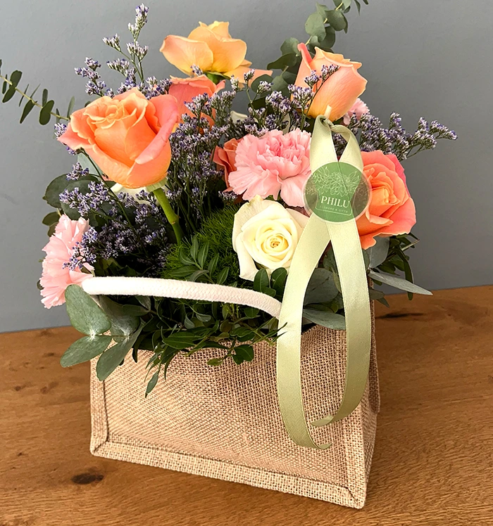 Philu Flowers Gift Arrangement Pastell